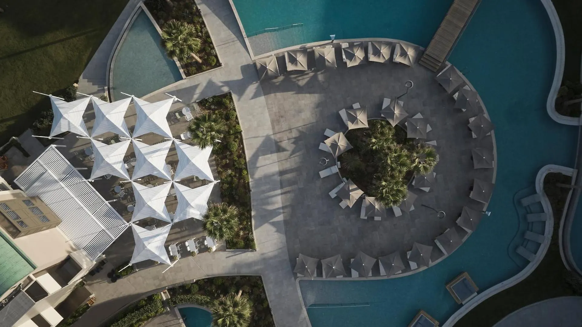 Hotel Amira Luxury Resort & Spa - Adults Only Adelianos Kampos