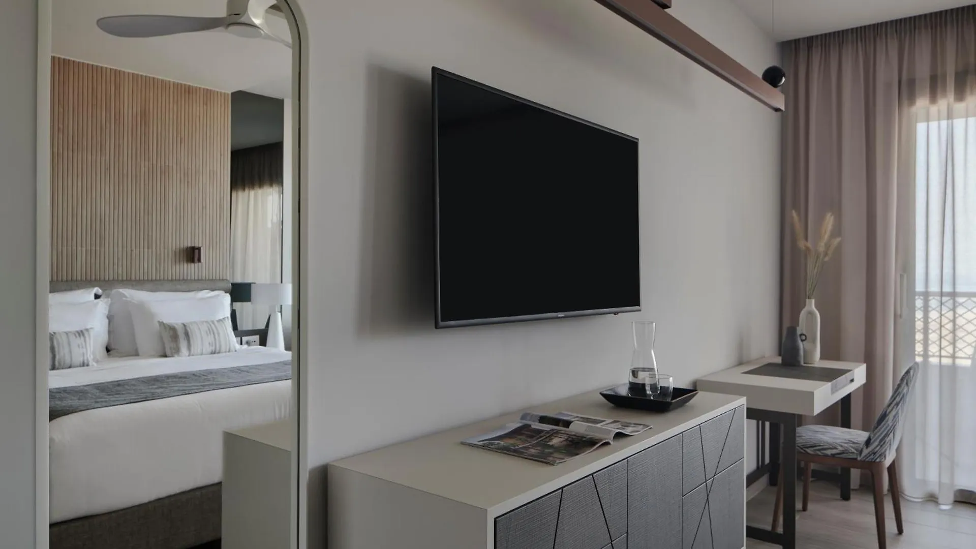Amira Luxury Resort & Spa - Adults Only Adelianos Kampos Hotel